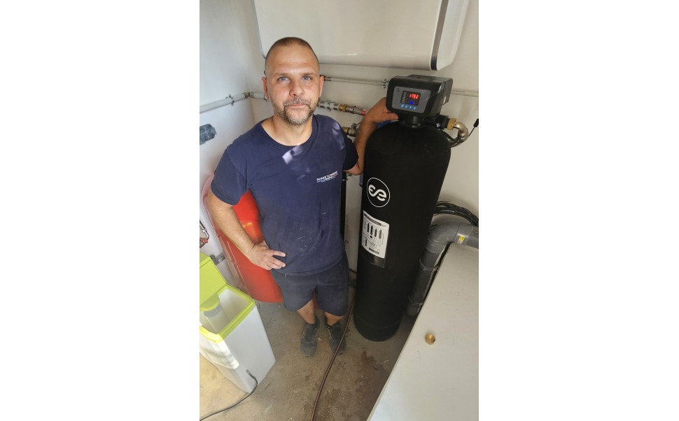 Un professionnel se lance, dans la dépollution de l'eau avec ENERGIC-EAU